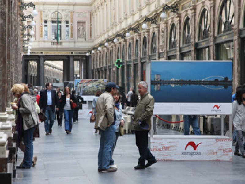 Zaragoza viste de Goya al Manneken Pis para promocionarse en la UE. ABC.es